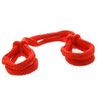 Червени белезници от нежно копринено въже
